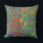 Cojín Decorativo El jardín de la granja Gustav Klimt con girasoles<br><div class="desc">El jardín de granja de Gustav Klimt con Cojín decorativo de girasoles.</div>
