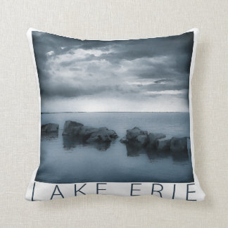 Cojín Decorativo El lago Erie - nubes y rocas