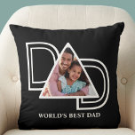 Cojín Decorativo El mejor Personalizado de papá del mundo foto Día<br><div class="desc">La película "Mejor foto de papá" de este mundo está decorada con la palabra "DAD" en tipografía blanca sobre un fondo negro. Personalizable fácil con tu foto. Hace un regalo perfecto para el Día del Padre.</div>