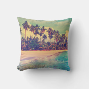 Cojín Decorativo El paraíso tropical: mar, hotel, playa.