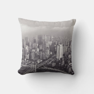 COJÍN DECORATIVO EL PUENTE BROOKLYN DE NUEVA YORK UN DÍA FOGGY