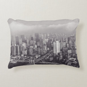 COJÍN DECORATIVO EL PUENTE BROOKLYN DE NUEVA YORK UN DÍA FOGGY