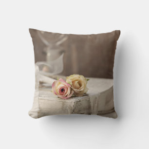 Cojín Decorativo El Rosa ruso Shabby sigue vivo