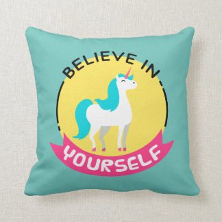 Cojín Decorativo El unicornio "cree en sí mismo" el dibujo de