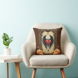 Cojín Decorativo Elegancia celta con un corazón y alas. 