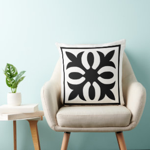 Cojín Decorativo Elegancia Moderna Floral Ornata en Negro y Blanco