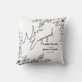 Cojín Decorativo Elegant Typography we're engaged