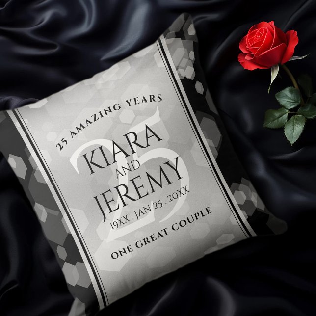 Cojín Decorativo Elegante 25° aniversario Boda de Plata (EO 25th Wedding Anniversary Throw Pillow on Black Silk Cover Photo)