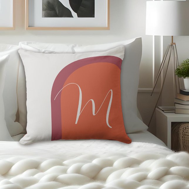 Cojín Decorativo Elegante arco rosa magenta Naranja con monograma (Personalize this stylish throw pillow with your monogram initial.)
