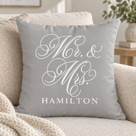 Cojín Decorativo Elegante Boda con Letra Mr y Mrs en Gris