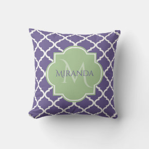 Cojín Decorativo Elegante Cuatrofoils Morado y Monograma Verde con