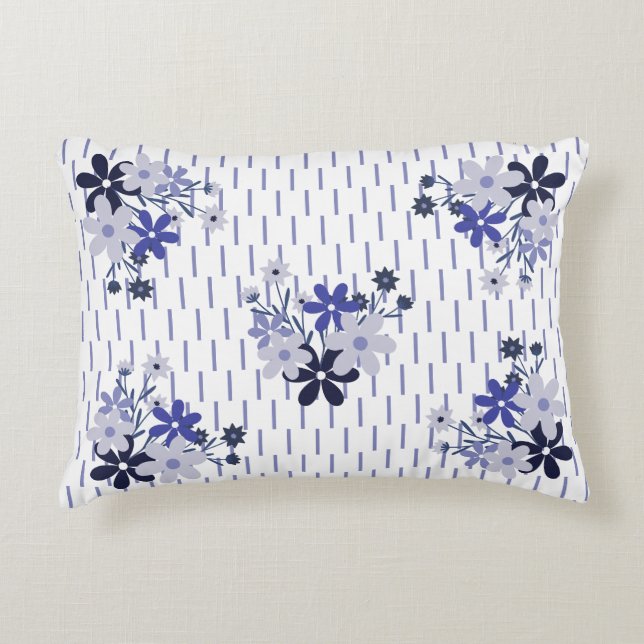 Cojín Decorativo Elegante estampado floral azul violeta (Anverso)
