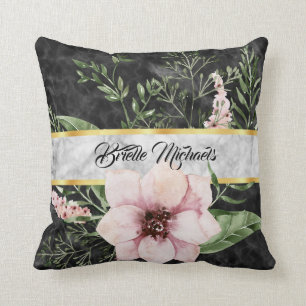 Cojín Decorativo Elegante Floral rosa de mármol negro con nombre