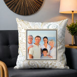Cojín Decorativo Elegante foto personalizada de la Marina de la Pla<br><div class="desc">Este elegante diseño presenta su foto favorita rodeada de un marco de conchas y corales.</div>