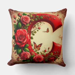 Cojín Decorativo Elegante letra C roja por rosas y mariposa