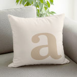 Cojín Decorativo Elegante Monograma Letra Neutral Beige Inicial<br><div class="desc">Elegante y moderna letra monograma inicial. Personaliza para personalizados monogramando regalos y más.</div>