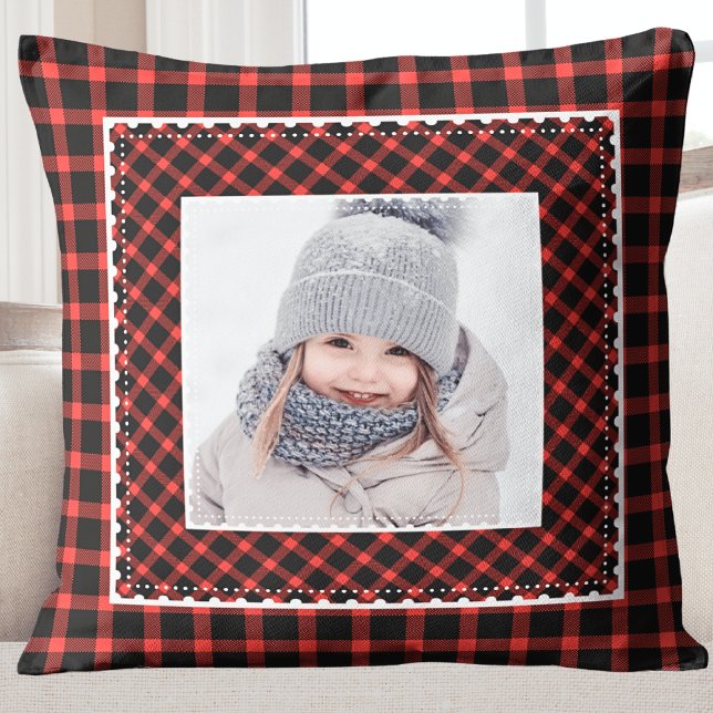 Cojín Decorativo Elegante Navidades de vacaciones de niños rojos cu (Modern Rustic Buffalo Plaid Kids Photo Holiday Pillow)