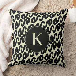 Cojín Decorativo Elegante patrón abstracto de monograma en blanco y