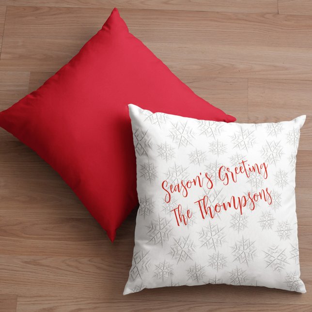 Cojín Decorativo Elegante patrón blanco de copo de nieve plateado d (Christmas classic Season's Greetings silver snowflake pattern throw pilloe)