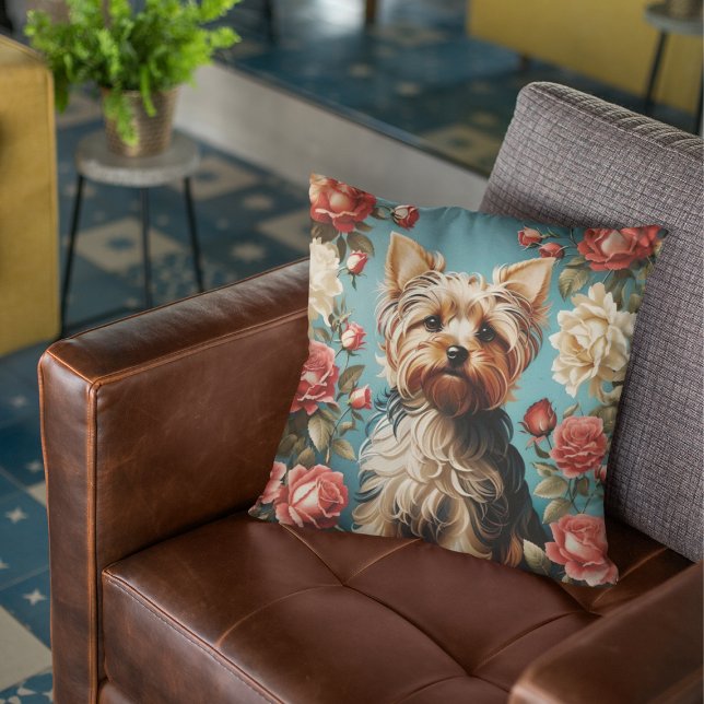 Cojín Decorativo Elegante Rosa de retrato de Yorkshire Terrier (Subido por el creador)