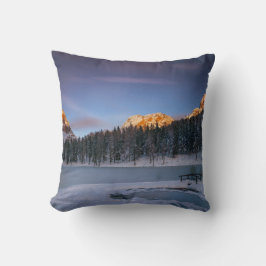 Cojín Decorativo Elegante y blanca mirada floral a la puesta de sol