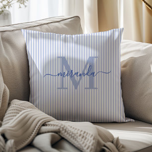 Cojín Decorativo Elegantes rayas azules y blancas con monograma y n