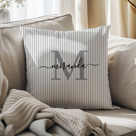 Cojín Decorativo Elegantes rayas grises y blancas con monograma y n