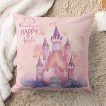 Elija un palacio feliz en la nube rosa