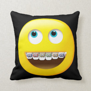 Cojín Decorativo Emoji con Braces Pillow