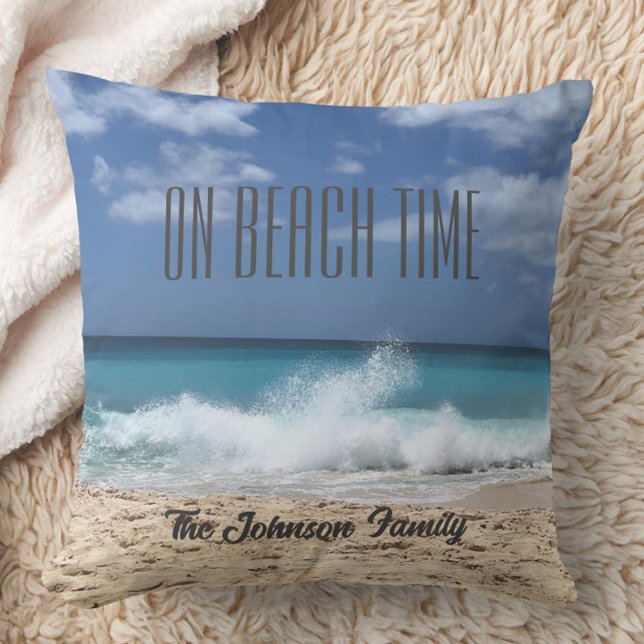 Cojín Decorativo En tiempo de playa Paraíso tropical personalizado (Personalized Beach Throw Pillow, Family Name, Beach House Gift, Housewarming Gift)