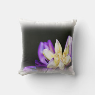 Cojín Decorativo Enamorado de Lupine White Edge