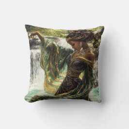 Cojín Decorativo Encantadora diosa por una cascada mágica