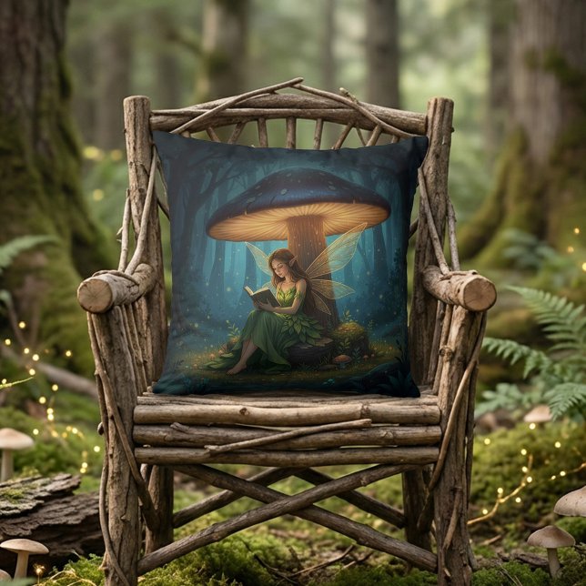 Cojín Decorativo Enchanted Night Fairy Reading a Book (Subido por el creador)