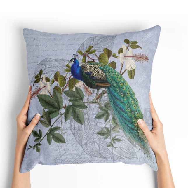 Cojín Decorativo Ephemera de pavo real arte gráfico romántico azul  (Peacock Ephemera Romantic Blue Vintage Graphic Art Throw Pillow)