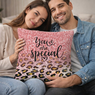 Cojín Decorativo Eres Especial Estampado de Leopardo con Brillo Ros
