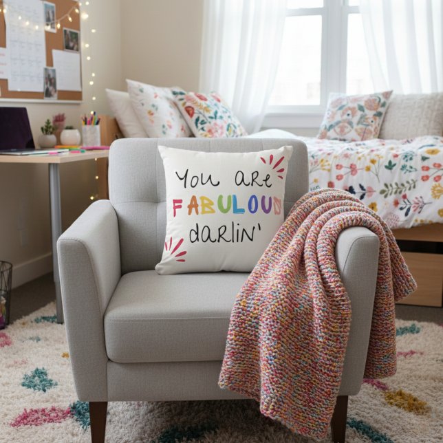 Cojín Decorativo Eres Fabuloso Darlin (A pillow that reminds you to stay fabulous—right where you manifest your best life. ✨💁‍♀️)