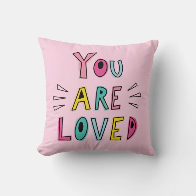 Cojín Decorativo Eres Querida Cita Motivacional Rosa (Anverso)