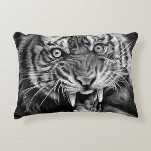 Cojín Decorativo Esbozo de un tigre salvaje en negro y blanco, whie