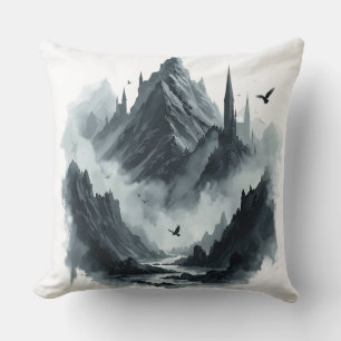 Cojín Decorativo Escena de picos góticos oscuros con niebla, ríos y