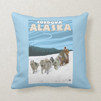 Cojín Decorativo Escena Sledding del perro - Cordova, Alaska