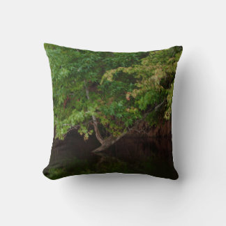 Cojín Decorativo Escena tranquila de un árbol junto al río