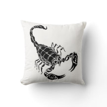 Escorpión a mano negro y Doodle tribal