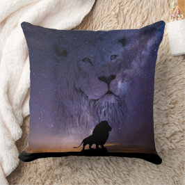 Cojín Decorativo Espíritu de León & Silueta Atardecer Africano 