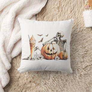 Cojín Decorativo Esqueleto con calabaza y bebida. Halloween.