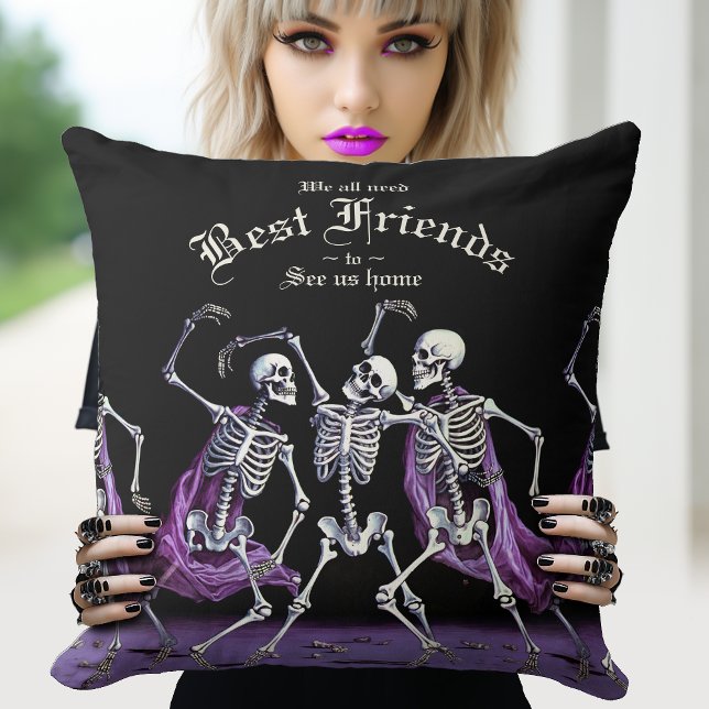 Cojín Decorativo Esqueletos de baile púrpura Halloween Gótico (When you need a friend or two to help you home. This pillow is the perfect gothic best friends gift.)