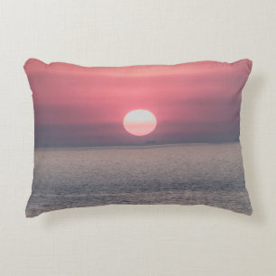 COJÍN DECORATIVO ESTABLECIMIENTO DEL SOL EN EL HORIZONTE DEL OCÉANO