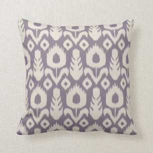 Cojín Decorativo Estampado de flores de Ikat en lavanda y natural