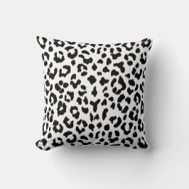 Cojín Decorativo estampado leopardo blanco y negro con el monograma