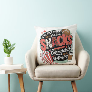 COJÍN DECORATIVO ESTOY AQUÍ POR LOS SNACKS COMERCIALES Y DESCANSO