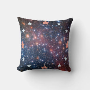 Cojín Decorativo Estrellas geométricas sobre una nebulosa cósmica.